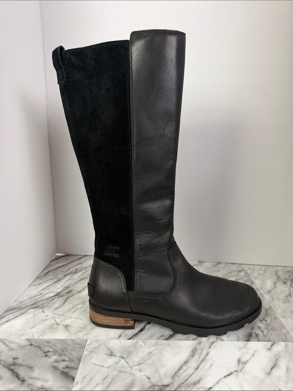 Sorel women’s Emelie tall leather winter boots size 9
